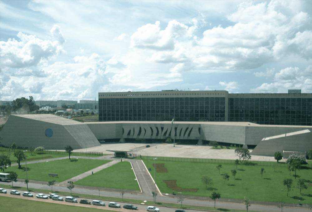 ISTJ exclui taxa portuária da base de cálculo do Imposto de Importação - Grupo Studio